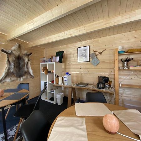 Aurora Igloo Fireplace-Heated Tents In A Secret Forest With Private Jacuzzi And Shared Sauna Bathroom And Dog Friendly Rovaniemi Kültér fotó