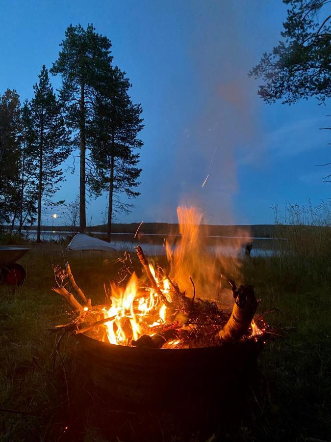 Aurora Igloo Fireplace-Heated Tents In A Secret Forest With Private Jacuzzi And Shared Sauna Bathroom And Dog Friendly Rovaniemi Kültér fotó