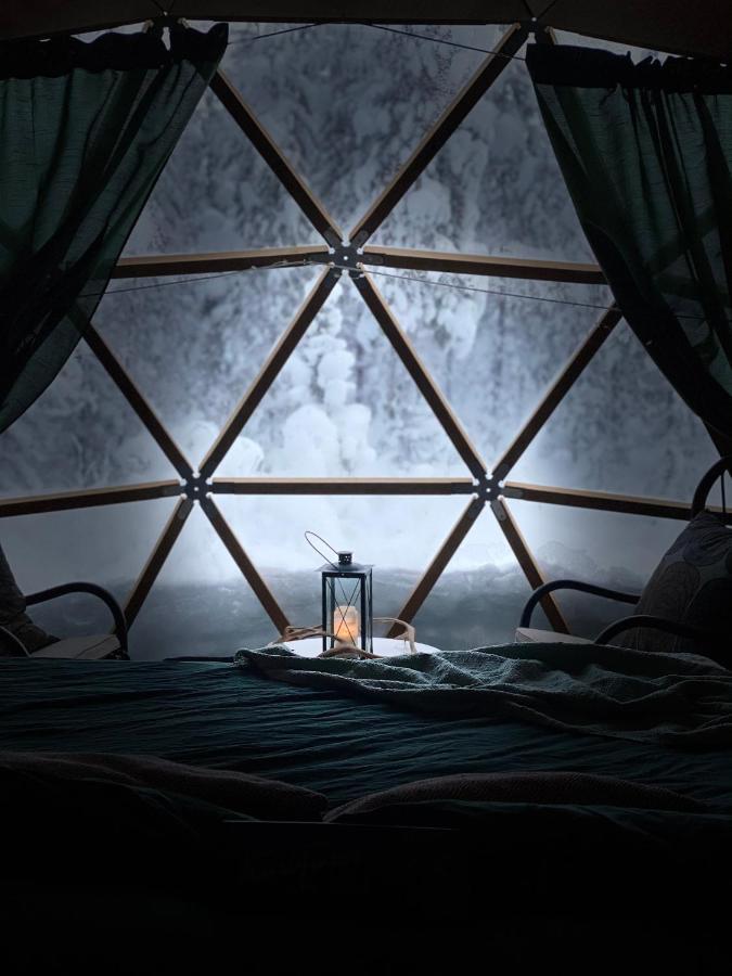 Aurora Igloo Fireplace-Heated Tents In A Secret Forest With Private Jacuzzi And Shared Sauna Bathroom And Dog Friendly Rovaniemi Kültér fotó