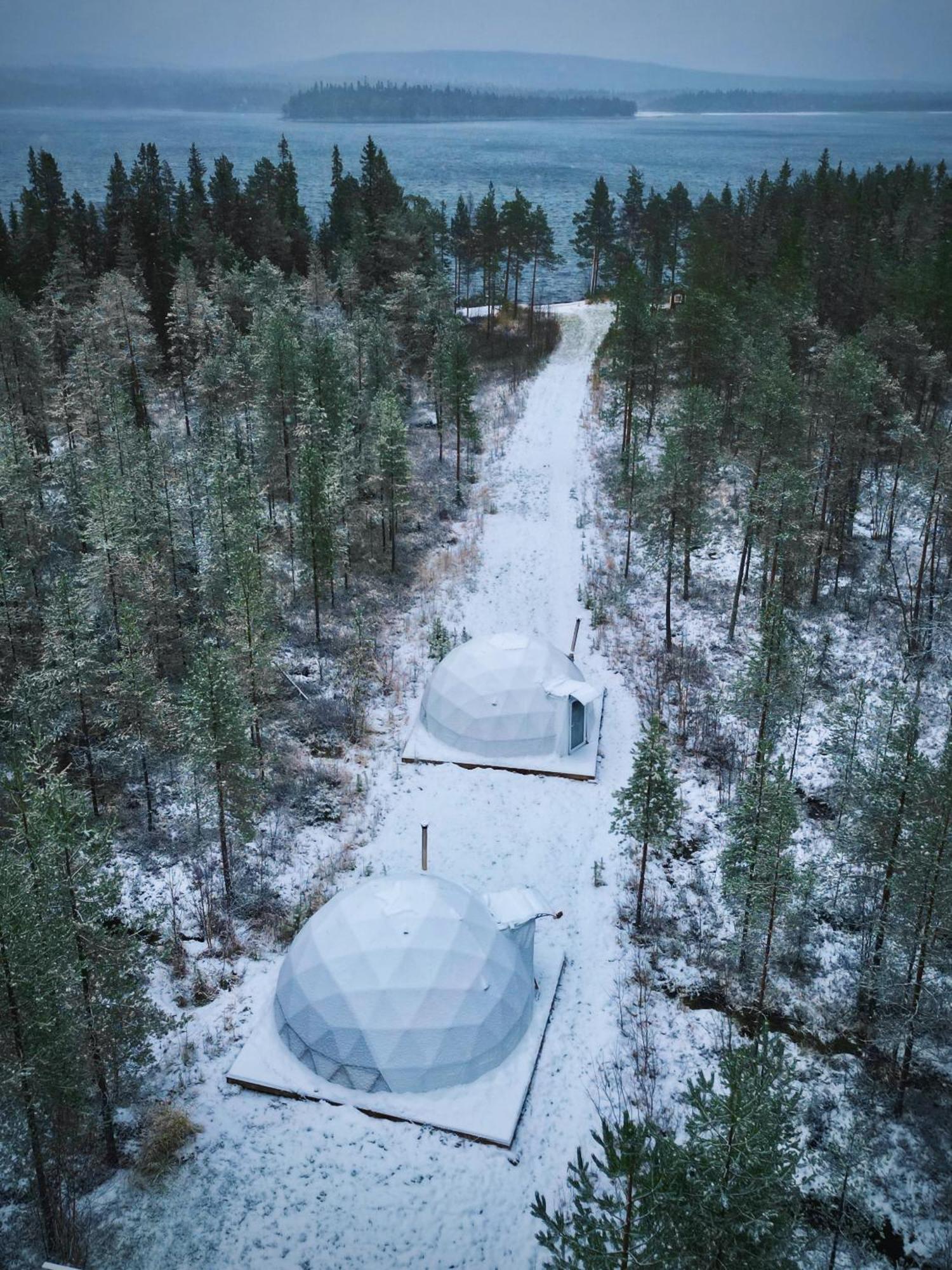 Aurora Igloo Fireplace-Heated Tents In A Secret Forest With Private Jacuzzi And Shared Sauna Bathroom And Dog Friendly Rovaniemi Kültér fotó