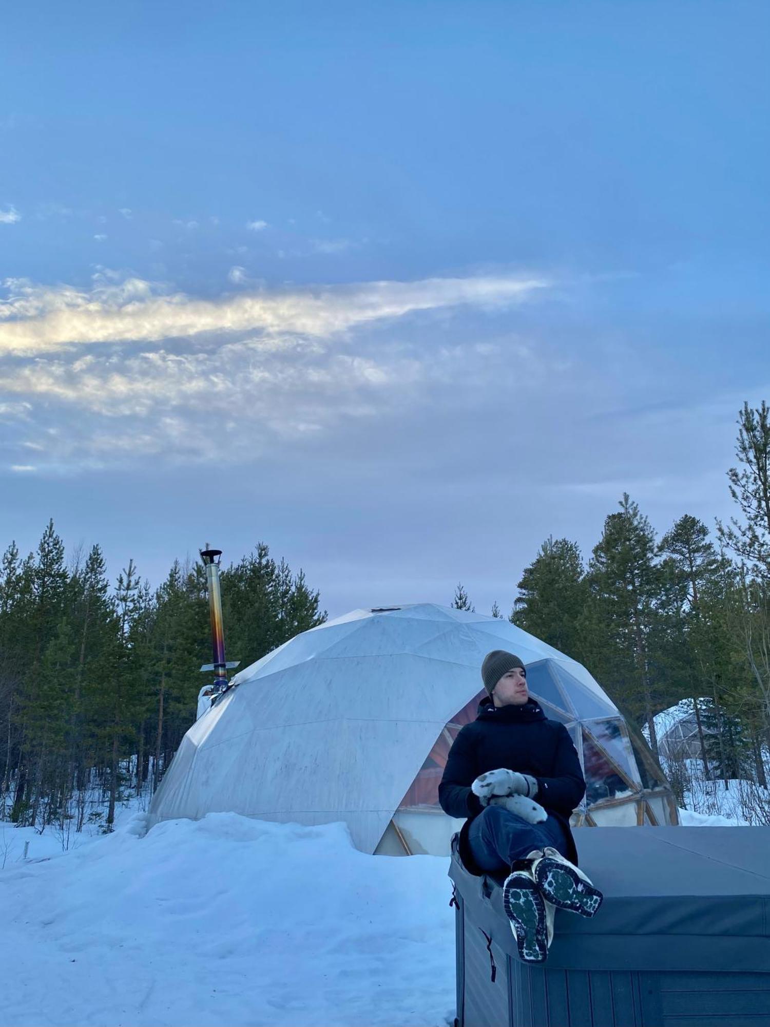 Aurora Igloo Fireplace-Heated Tents In A Secret Forest With Private Jacuzzi And Shared Sauna Bathroom And Dog Friendly Rovaniemi Kültér fotó